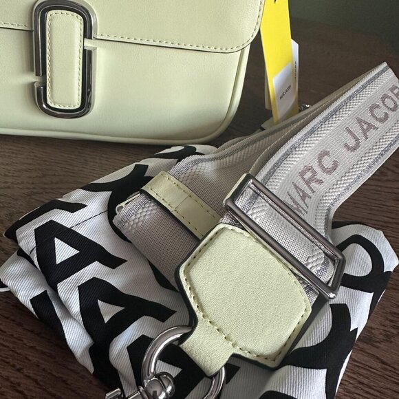 NWT! New Marc Jacobs J Marc Shoulder Bag -Smooth leather -Tender Yellow - Picture 5 of 13